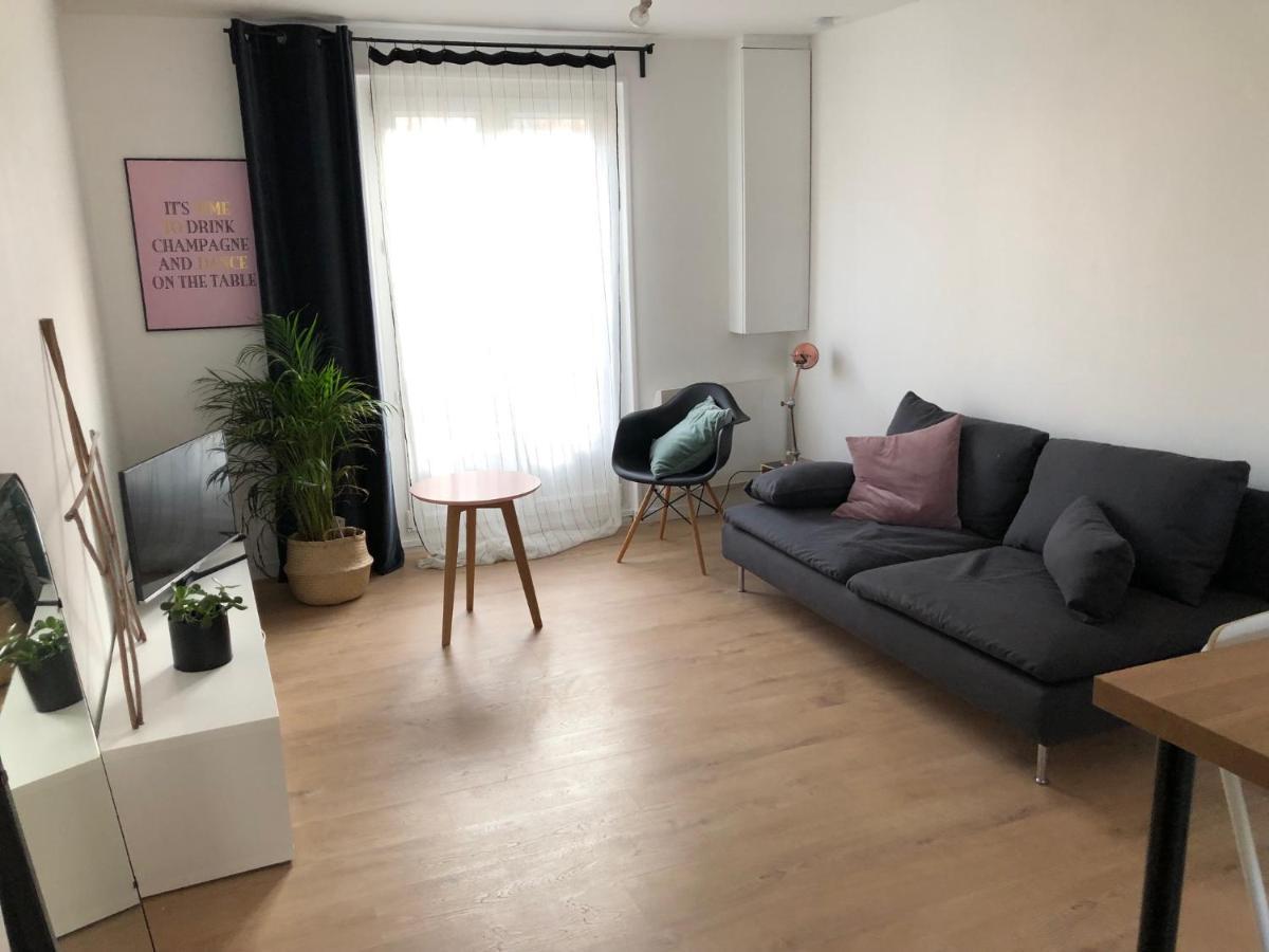 Un appartement spacieux à 30m de la mer- 45m2 Luc-sur-Mer Exterior foto