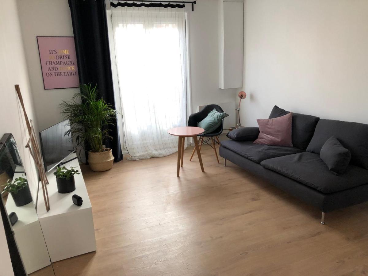 Un appartement spacieux à 30m de la mer- 45m2 Luc-sur-Mer Exterior foto
