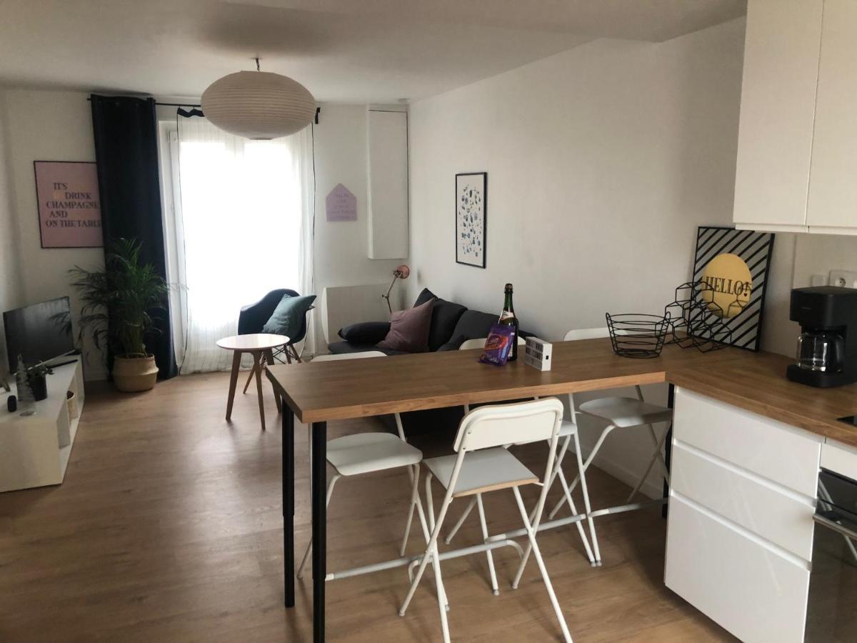 Un appartement spacieux à 30m de la mer- 45m2 Luc-sur-Mer Exterior foto